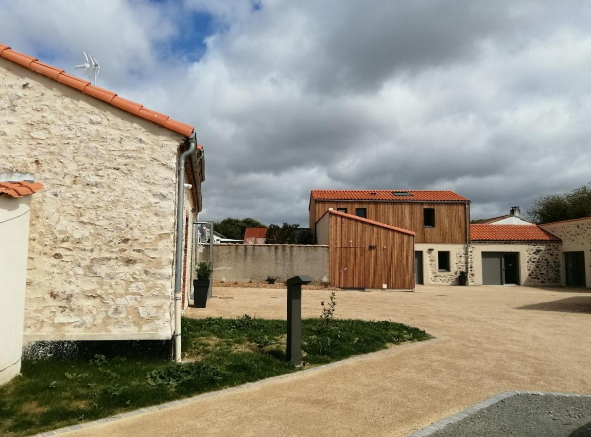 La Borderie - Maison Des Randonnees - Gite Etape - Gite De Groupe Vairé 部屋 写真