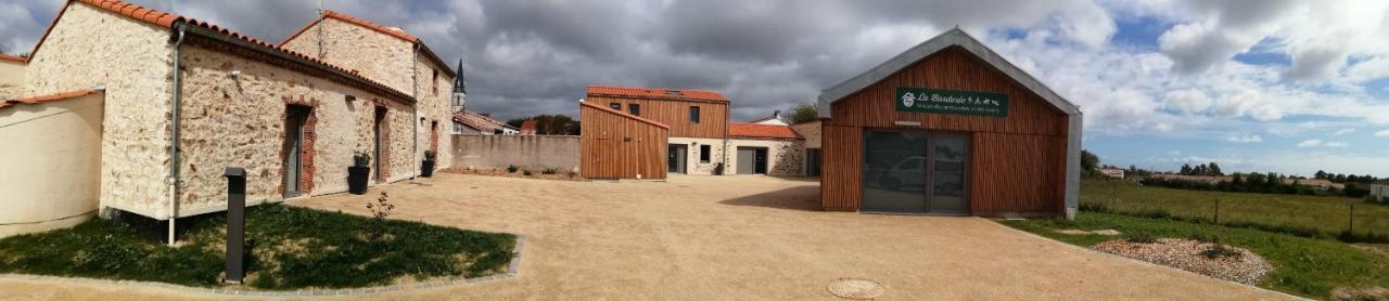 La Borderie - Maison Des Randonnees - Gite Etape - Gite De Groupe Vairé 部屋 写真